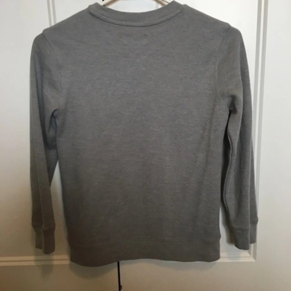 Boys size 8 medium Old Navy gray sweatshirt